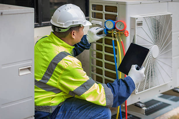 Professional Ductwork Repair technician working in New Douglas, IL